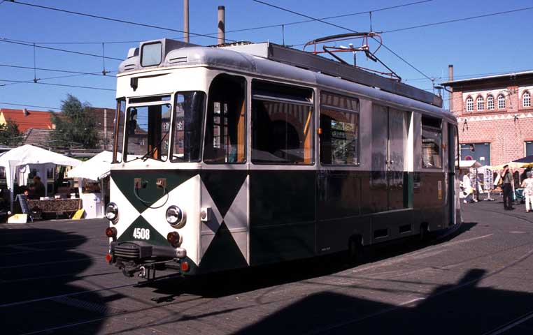 B03018