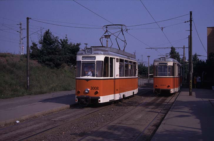 B93015